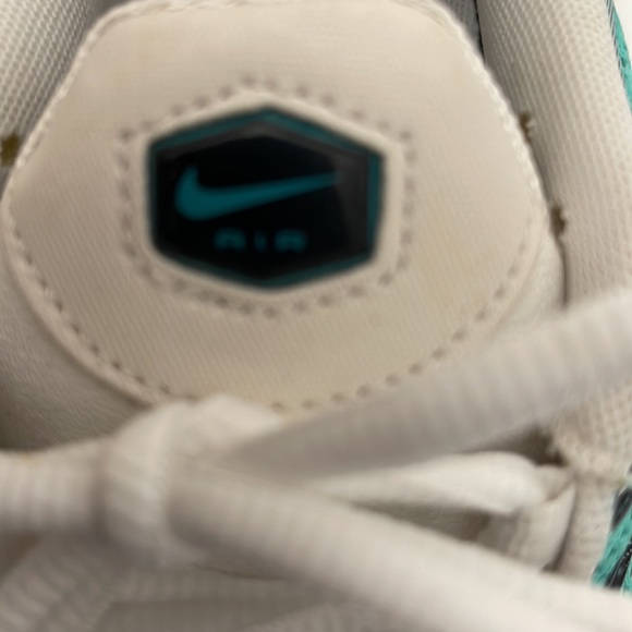 NIKE AIR MAX PLUS RUNNING SNEAKERS MENS-BOYS SIZE 7Y - Picture 5 of 16